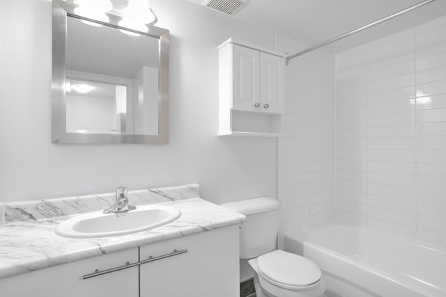 Quartier latin and south-central Apartment Studio $1,225/month. Apartment for rent in Quartier latin and south-central