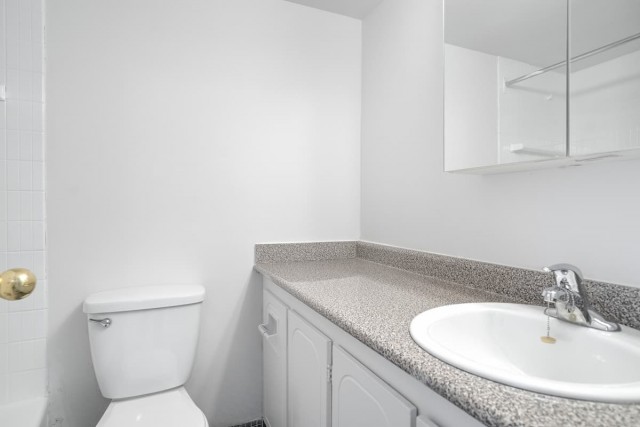 Cote-des-Neiges Apartment Studio $1,165/month. Apartment for rent in Cote-des-Neiges