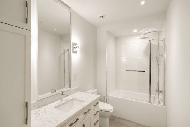 St-Hyacinthe Apartment 2 b. $1,550/month. Apartment for rent in St-Hyacinthe