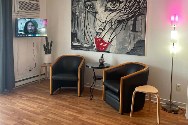 Plateau Mont-Royal  1 b. $55/day. Apartment for rent in Plateau Mont-Royal