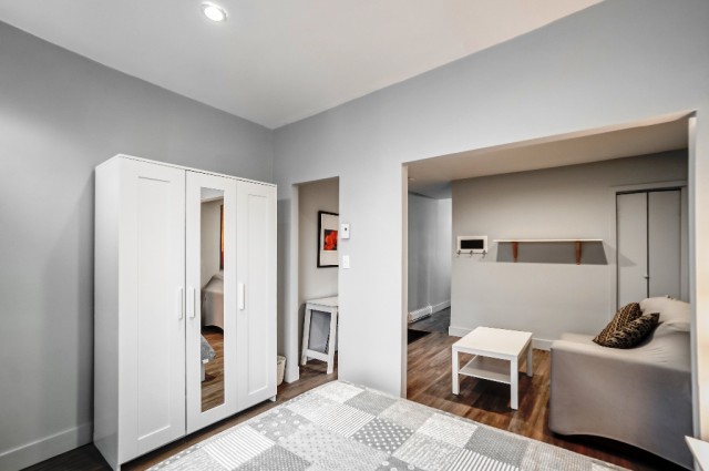 Plateau Mont-Royal  1 b. $53/day. Apartment for rent in Plateau Mont-Royal