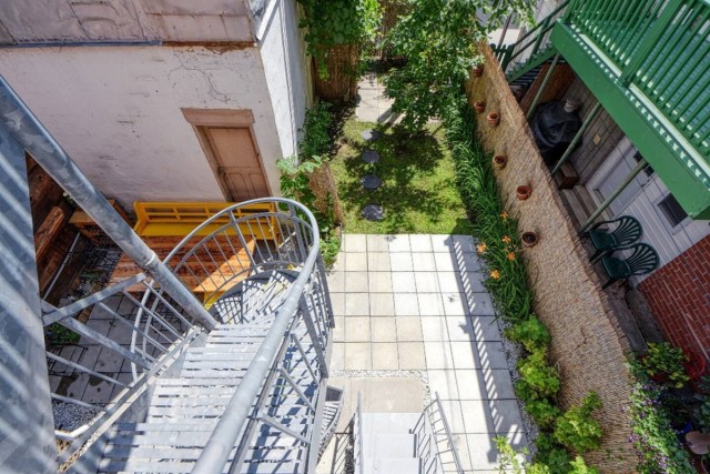Plateau Mont-Royal  1 b. $64/day. Apartment for rent in Plateau Mont-Royal