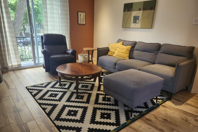 Brossard  2 b. $84/day. Apartment for rent in Brossard