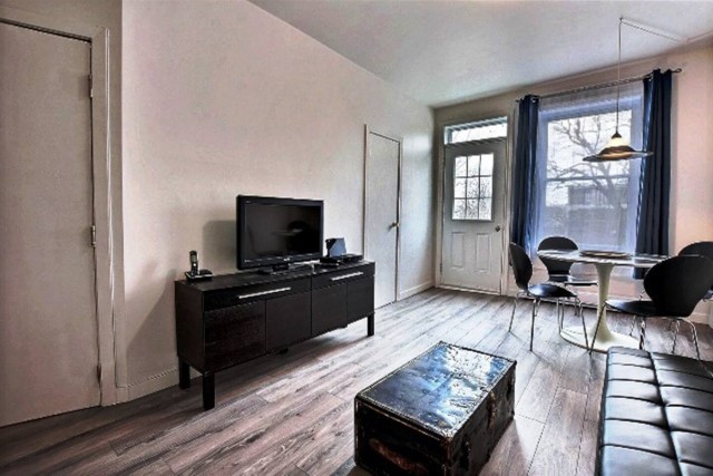 Rosemont,  Petite-Patrie  1 b. $55/day. Apartment for rent in Rosemont,  Petite-Patrie