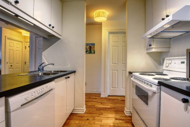 Plateau Mont-Royal  1 b. $67/day. Apartment for rent in Plateau Mont-Royal