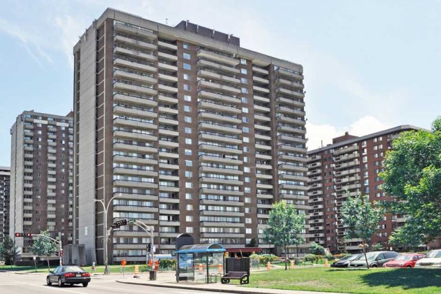 Cote-Saint-Luc Apartment 2 b. $1,750/month. Apartment for rent in Cote-Saint-Luc