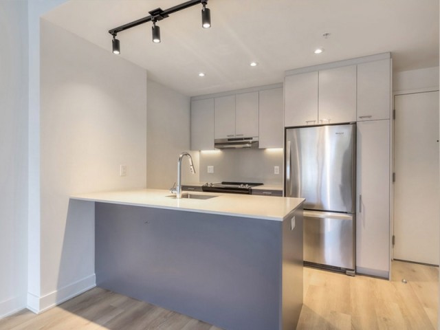 Ville-Saint-Laurent Apartment 2 b. $1,945/month. Apartment for rent in Ville-Saint-Laurent