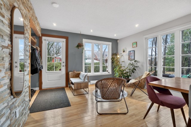 Hochelaga-Maisonneuve  3 b. $115/day. Apartment for rent in Hochelaga-Maisonneuve