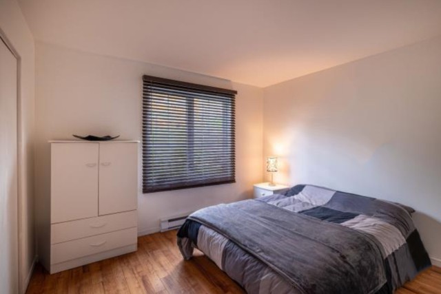 Ville-Emard and Cote-St-Paul  2 b. $61/day. Apartment for rent in Ville-Emard and Cote-St-Paul