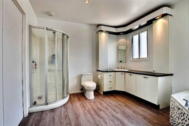 Mercier and Nouveau-Rosemont  2 b. $70/day. Apartment for rent in Mercier and Nouveau-Rosemont
