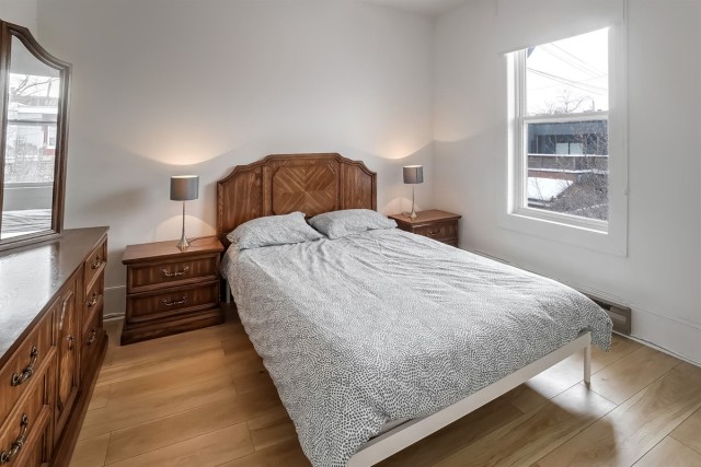 Ville-Emard and Cote-St-Paul  2 b. $76/day. Apartment for rent in Ville-Emard and Cote-St-Paul