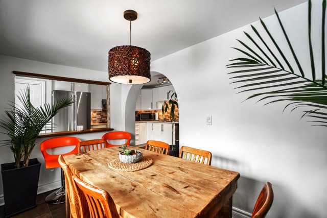 Ville-Emard and Cote-St-Paul  4+ b. $110/day. Apartment for rent in Ville-Emard and Cote-St-Paul