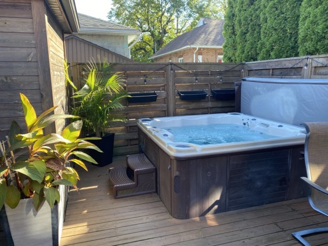 Ville-Emard and Cote-St-Paul  4+ b. $110/day. Apartment for rent in Ville-Emard and Cote-St-Paul