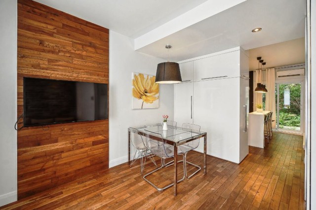 Quartier latin and south-central  1 b. $67/day. Apartment for rent in Quartier latin and south-central