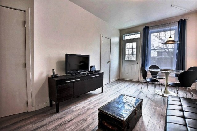 Rosemont,  Petite-Patrie  1 b. $55/day. Apartment for rent in Rosemont,  Petite-Patrie