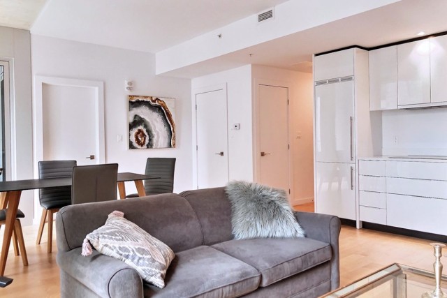 Pont-Viau Apartment 2 b. $1,295/month. Apartment for rent in Pont-Viau