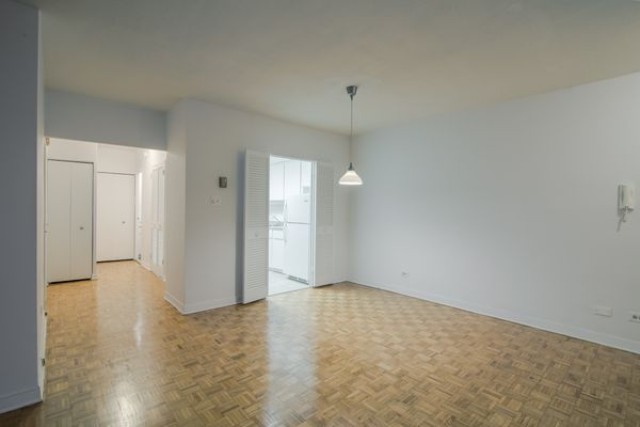 Outremont Apartment 2 b. $1,695/month. Apartment for rent in Outremont