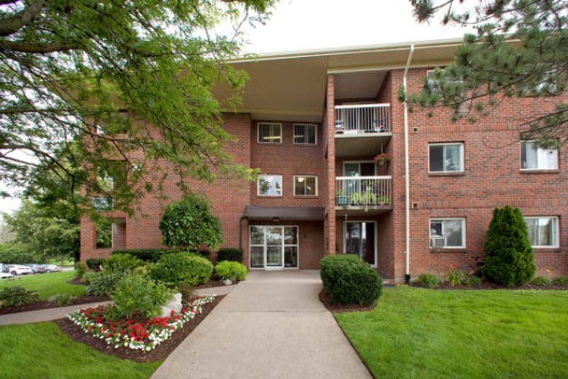 St. Catharines Apartment 2 b. $1,700/month. Apartment for rent in St. Catharines