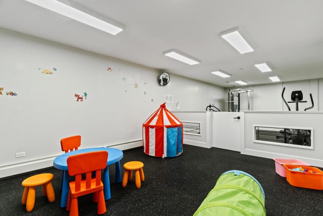 Calgary Apartment Studio $1,350/month. Apartment for rent in Calgary