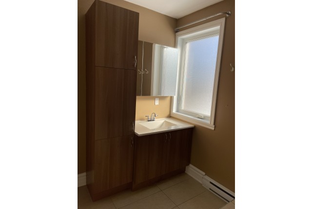 Candiac House 4+ b. $3,250/month. Apartment for rent in Candiac