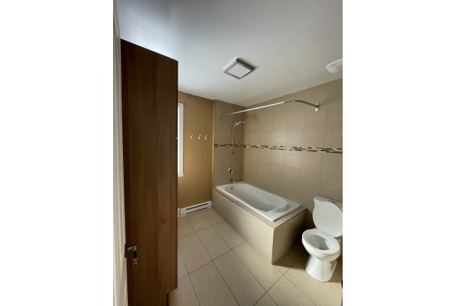 Candiac House 4+ b. $3,250/month. Apartment for rent in Candiac