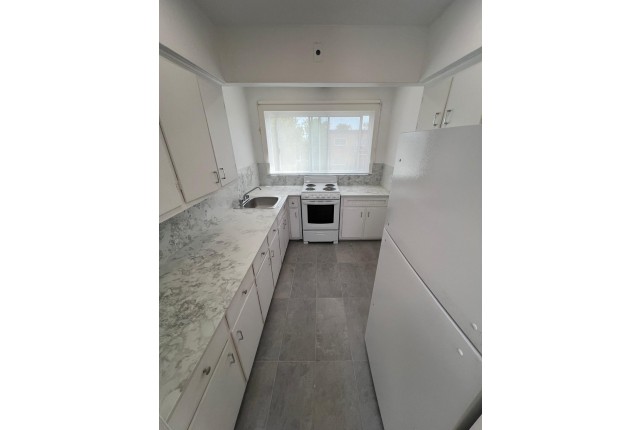Dorval Apartment 1-2 b. $1,300/month. Apartment for rent in Dorval