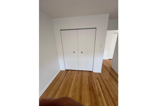 Dorval Apartment 1-2 b. $1,300/month. Apartment for rent in Dorval