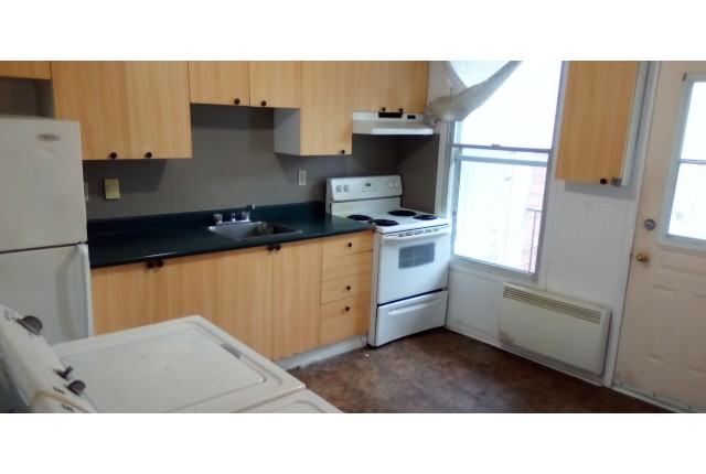 Verdun Plex 1 b. $945/month. Apartment for rent in Verdun