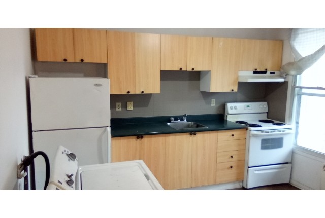Verdun Plex 1 b. $945/month. Apartment for rent in Verdun