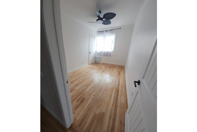 Montreal - East Plex 2 b. $1,450/month. Apartment for rent in Montreal - East