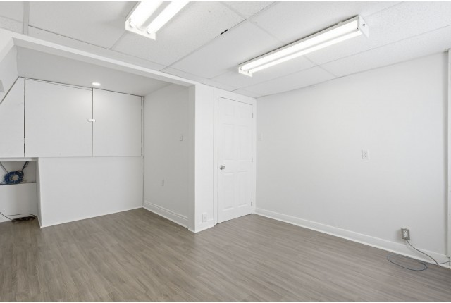 Ville-Emard and Cote-St-Paul Other commercial $3,000/month. Apartment for rent in Ville-Emard and Cote-St-Paul