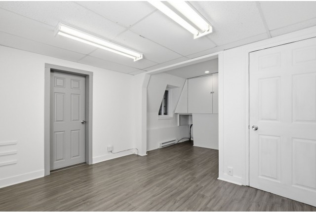 Ville-Emard and Cote-St-Paul Other commercial $3,000/month. Apartment for rent in Ville-Emard and Cote-St-Paul