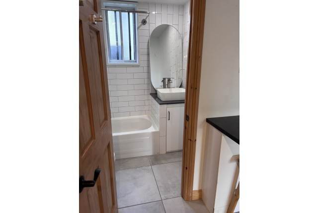 Rosemont,  Petite-Patrie Plex 1-2 b. $1,350/month. Apartment for rent in Rosemont,  Petite-Patrie